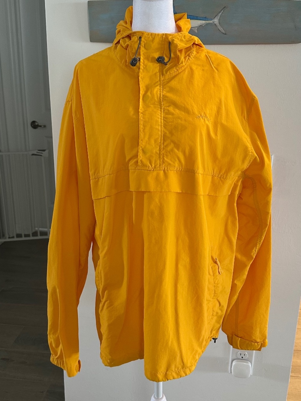 Mens Orvis rain jacket.  size XL